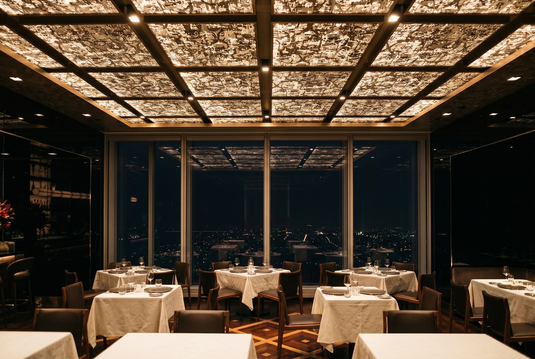Soffitto luminoso, club a Manhattan